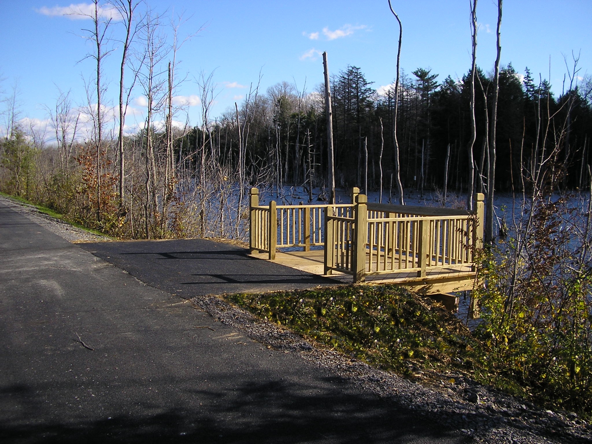 A SECOND TRAILHEAD PARKING AREA HAS BEEN PROVIDED AT