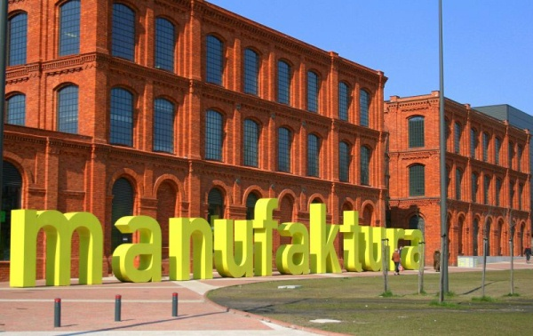 THE TOURIST ATTRACTIONS OF LODZ MANUFAKTURA MANUFAKTURA IN A