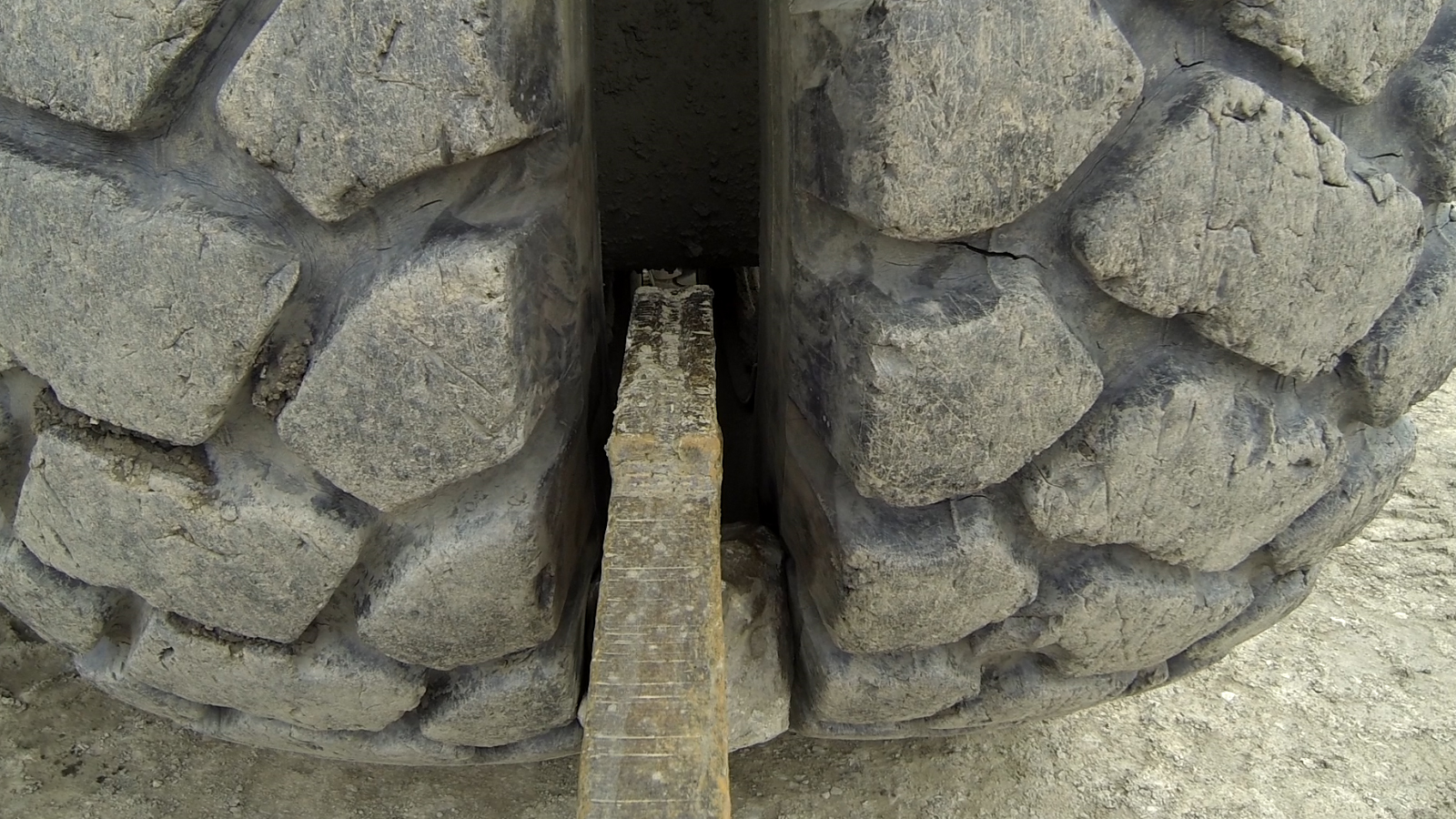 TITLE 201903  STONE BETWEEN TRUCK’S DUAL TYRES BECAME